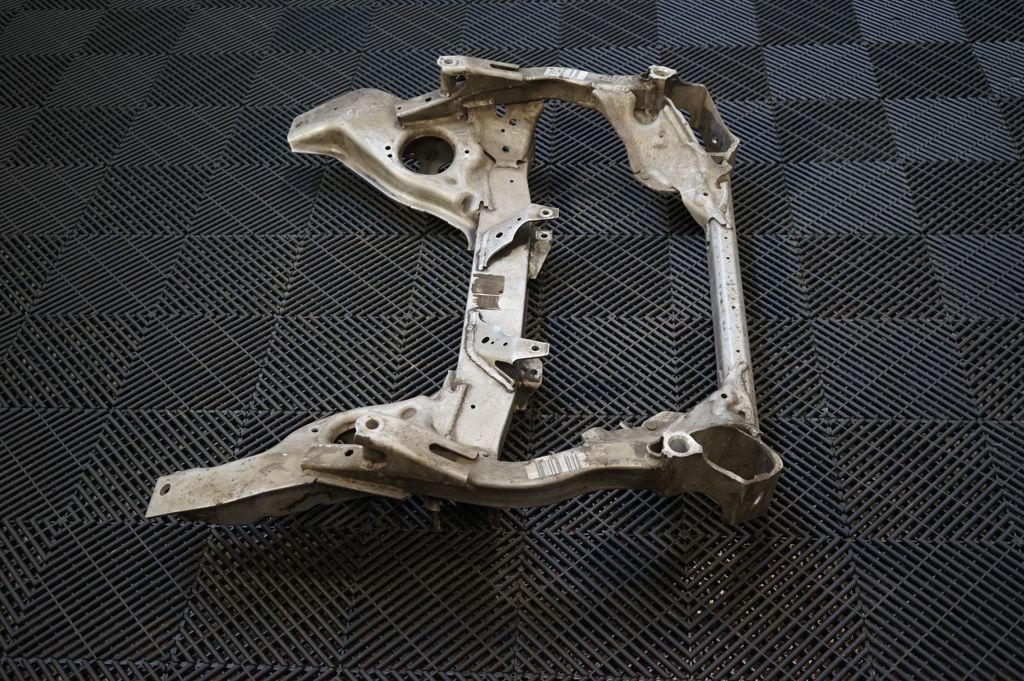 Front subframe (2)