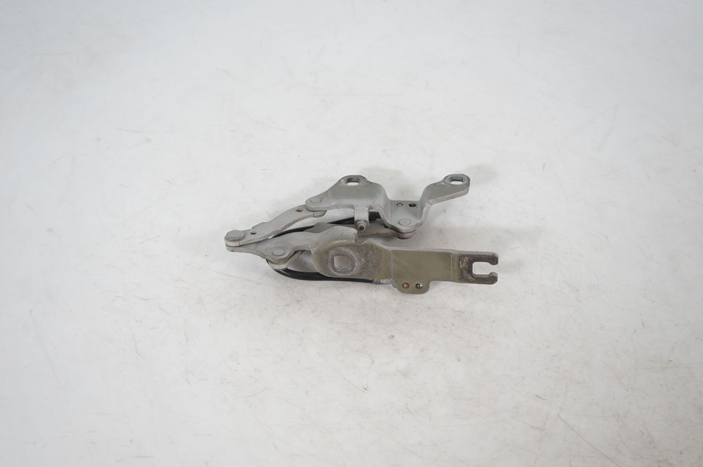 Engine bonnet/hood hinges (5)