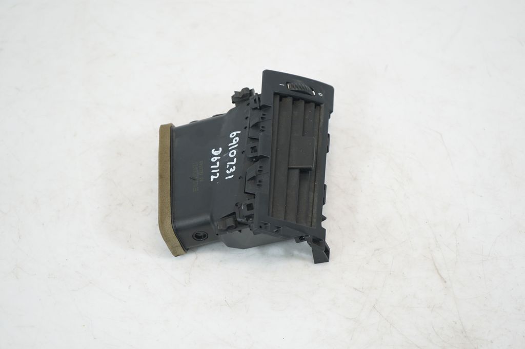 Dashboard side air vent grill/cover trim (4)