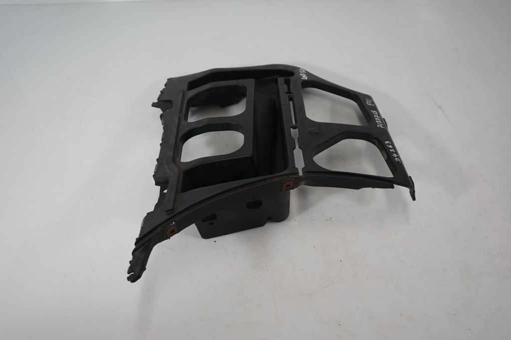 Rear bumper mounting bracket (4)