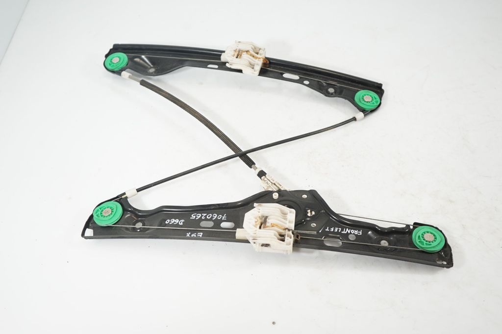 Front door window regulator with motor (4)