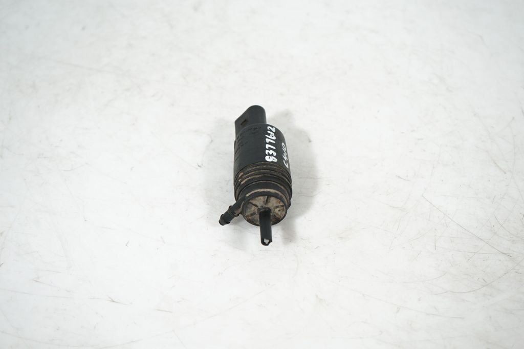 Windscreen/windshield washer pump (4)