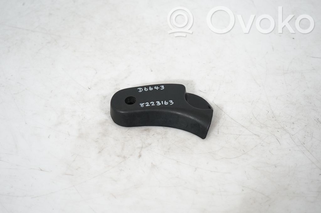 Engine bonnet (hood) release handle