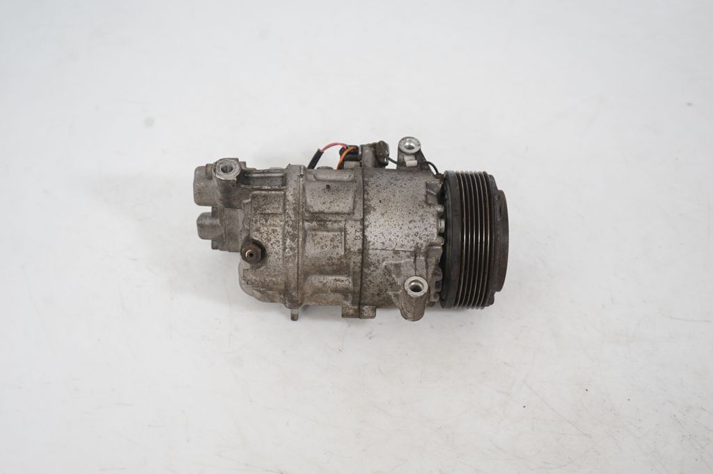 Air conditioning compressor pulley (5)