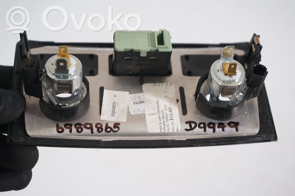 12 V Socket (rear) (8)