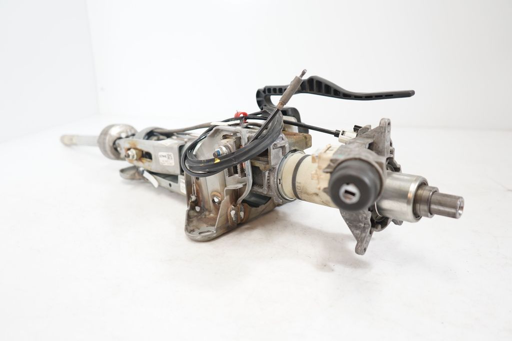 Steering wheel axle (6)