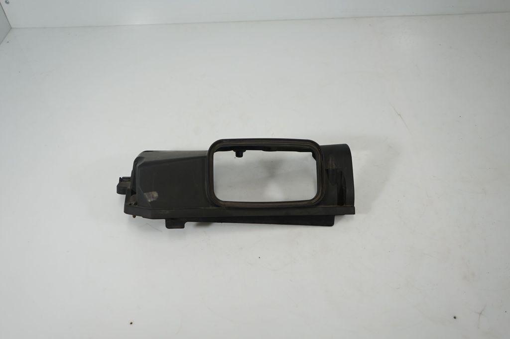 Engine cover (trim) (3)