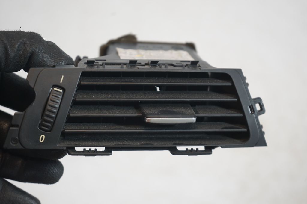 Dashboard side air vent grill/cover trim (7)