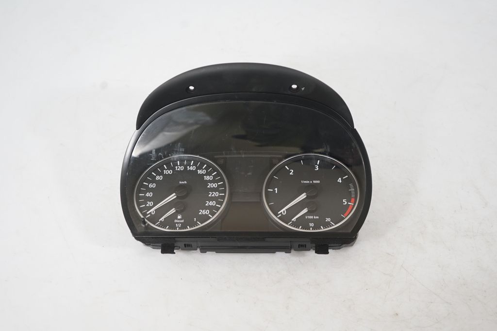 Speedometer (instrument cluster)