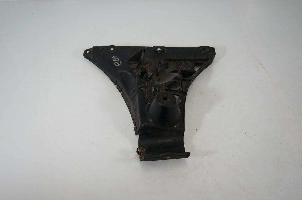 Rear bumper mounting bracket (5)