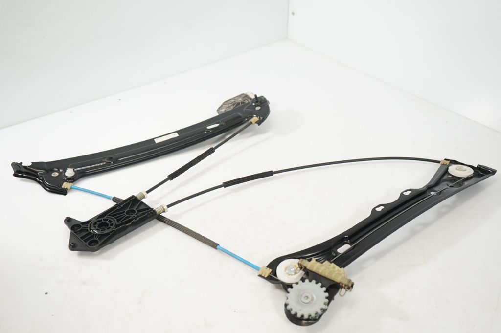 Front door window regulator with motor (6)