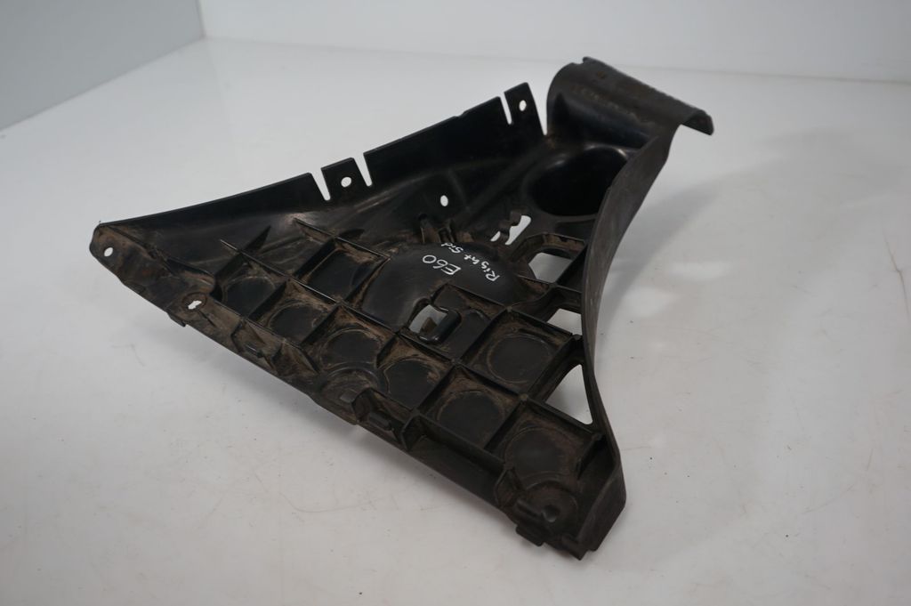 Rear bumper mounting bracket (6)