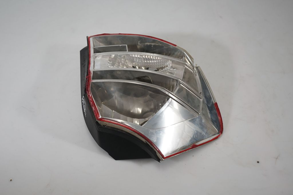 Rear/tail lights (3)