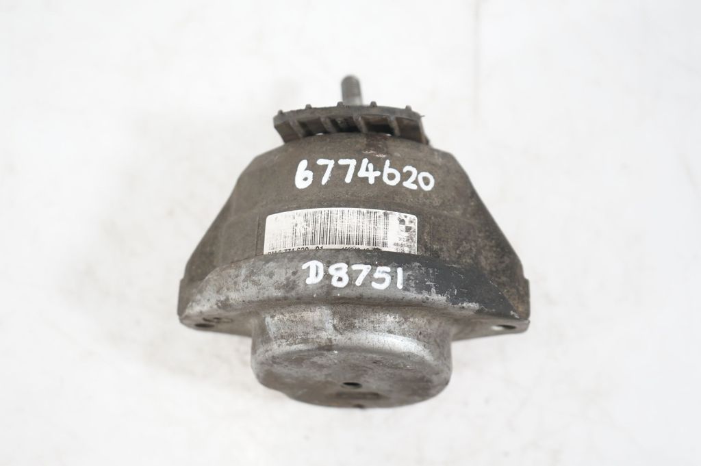 Engine mount bracket (8)