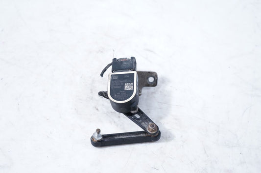 Headlight/headlamp level sensor