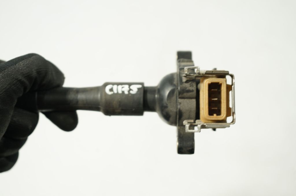 High voltage ignition coil (8)