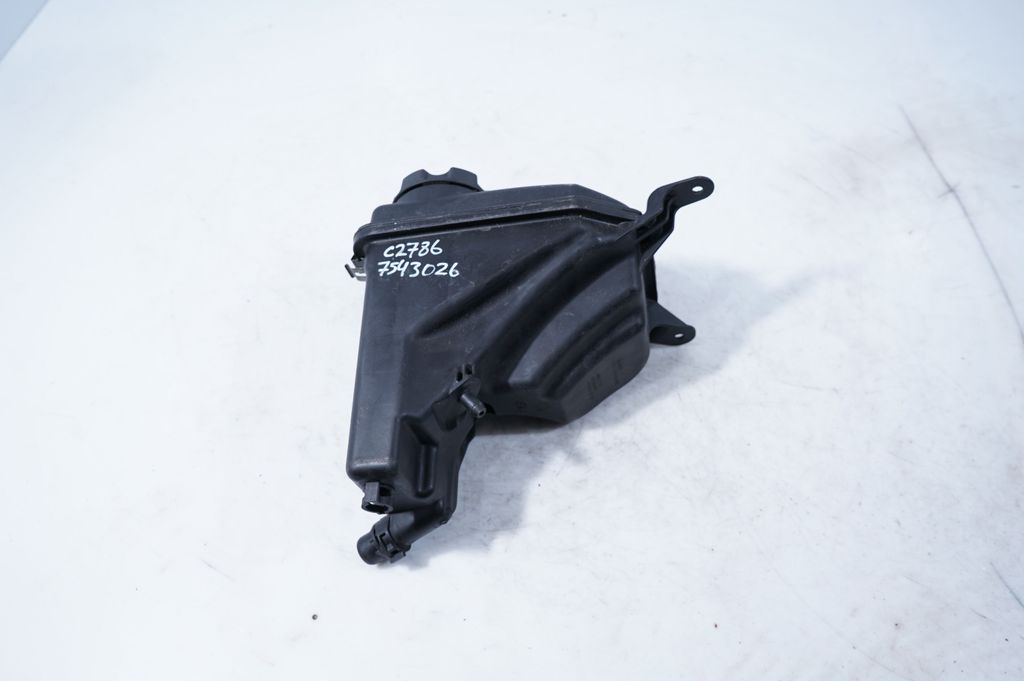 Coolant expansion tank/reservoir (6)