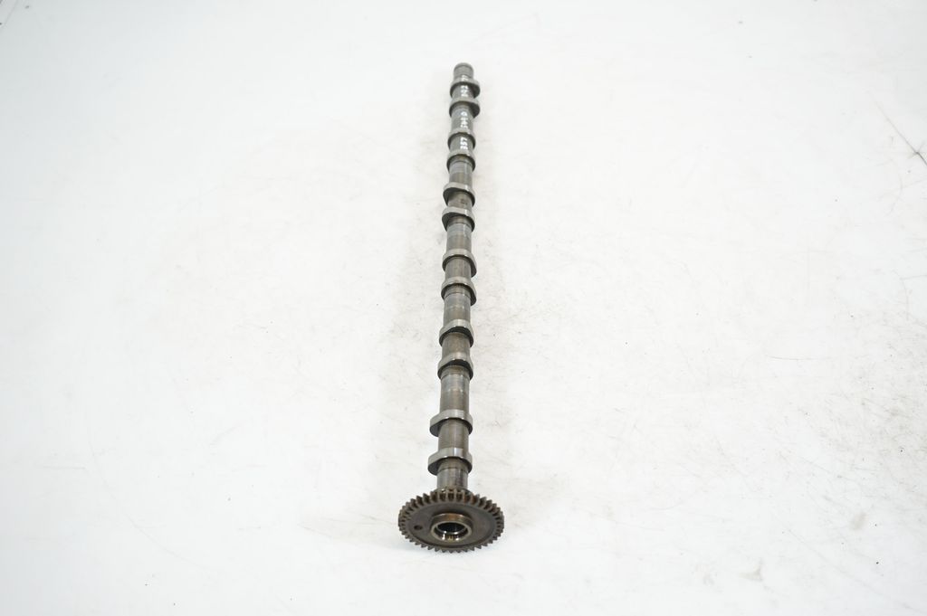 Camshaft (4)