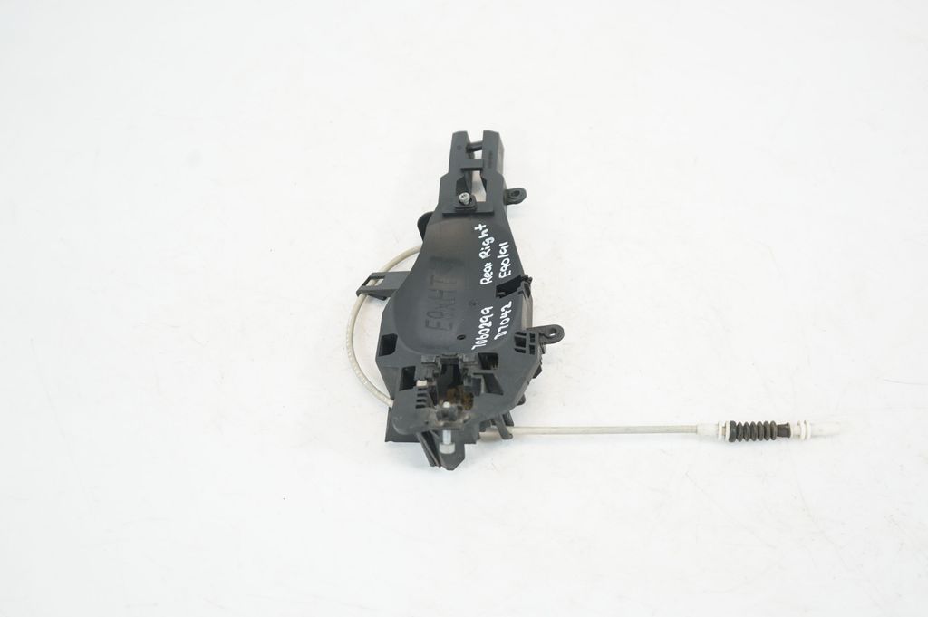 Rear door exterior handle/bracket (4)