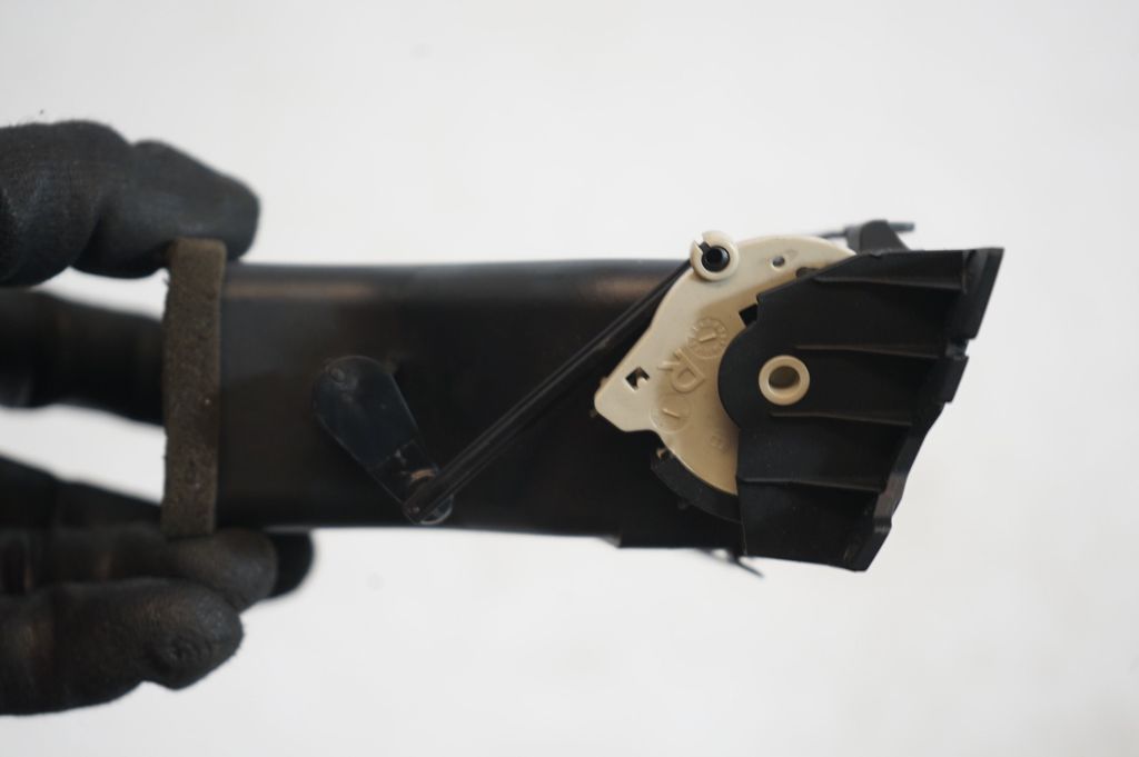 Dashboard side air vent grill/cover trim (6)