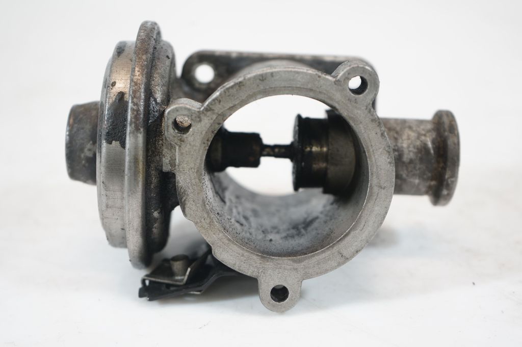 EGR valve (9)