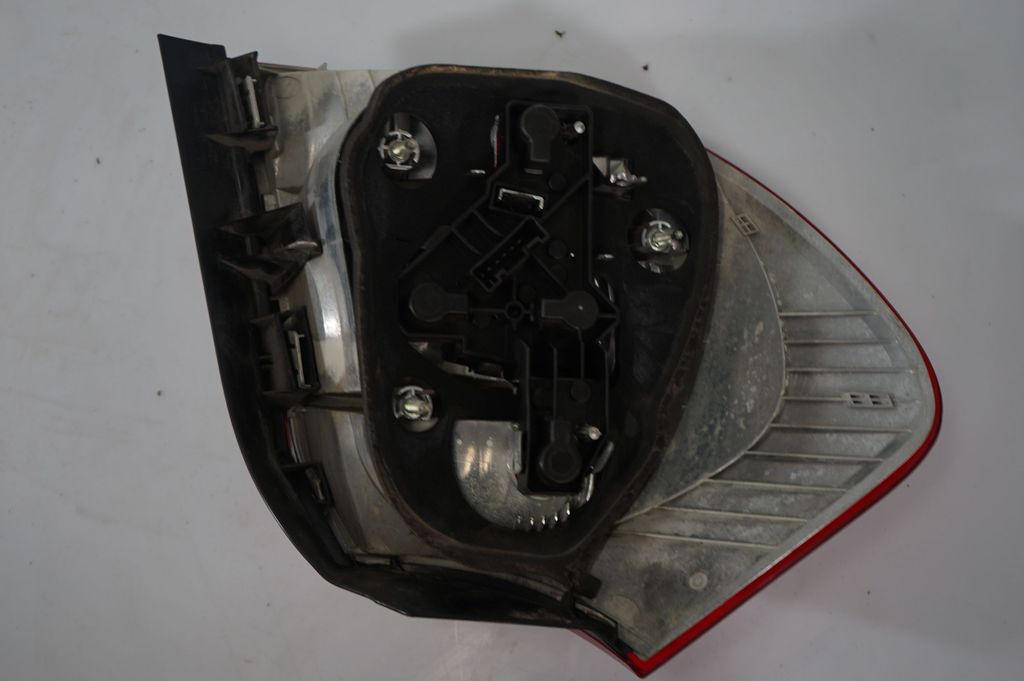 Rear/tail lights (7)