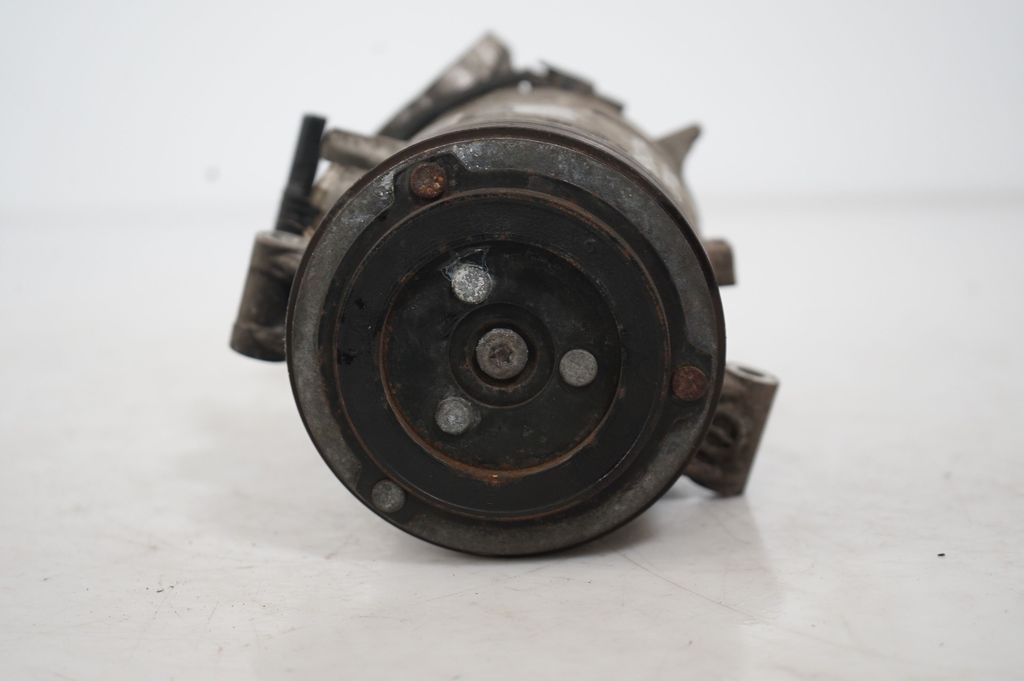 Air conditioning compressor pulley (8)
