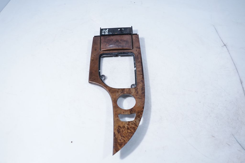 Panel trim (3)