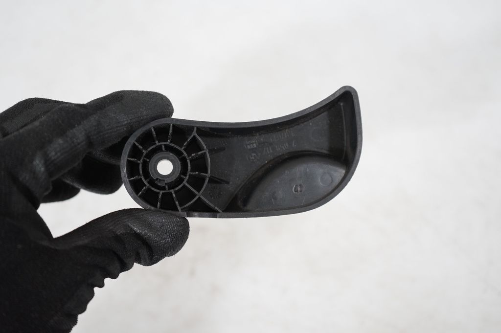 Engine bonnet (hood) release handle (6)