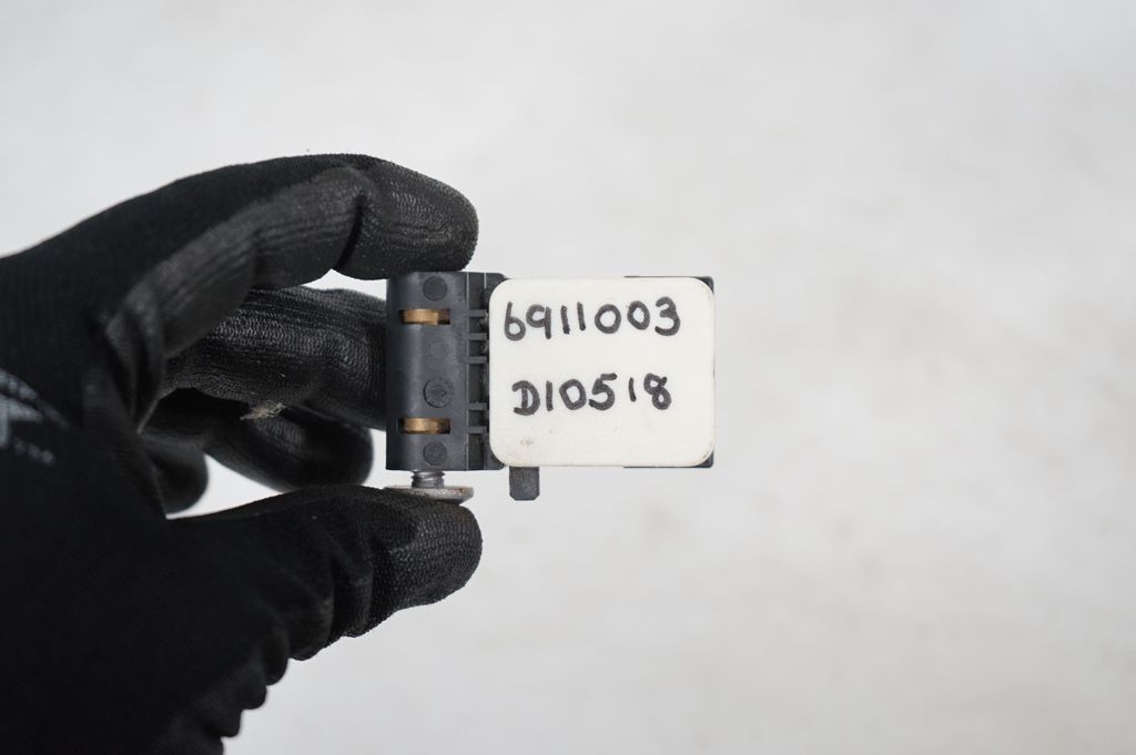 Airbag deployment crash/impact sensor (7)