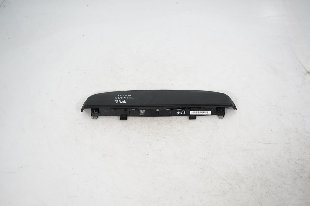 Third/center stoplight (3)