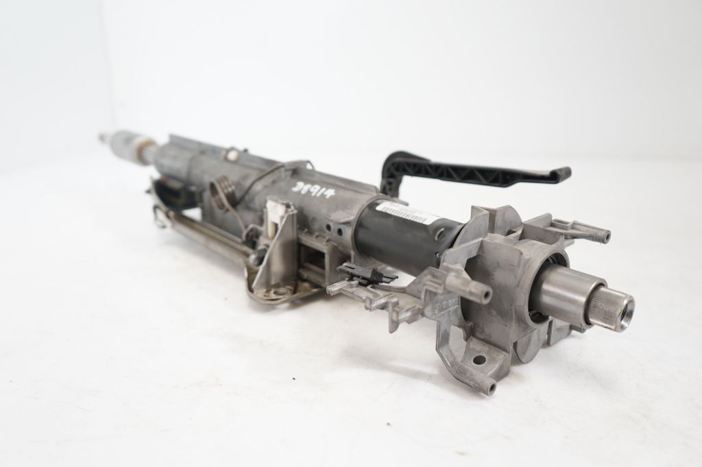 Steering wheel axle (6)