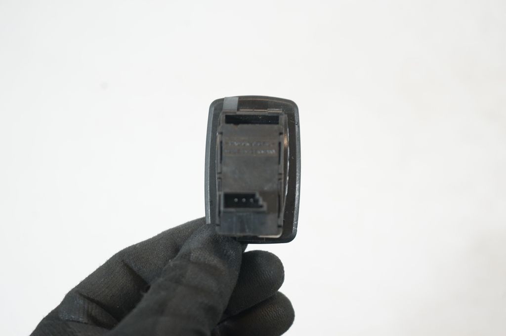 Electric window control switch (7)