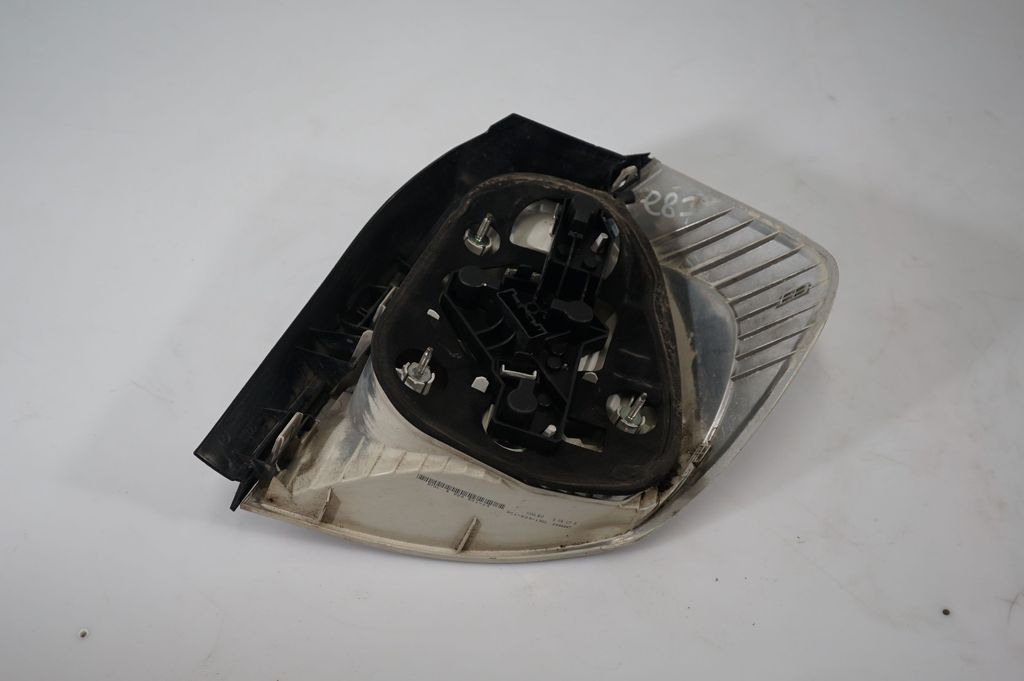 Rear/tail lights (5)