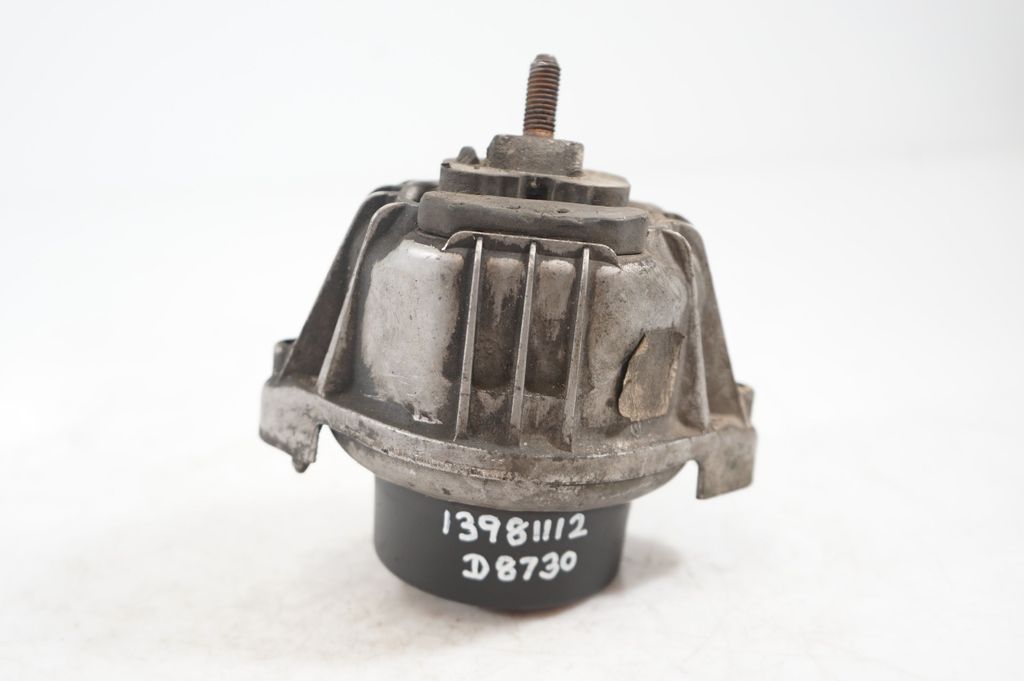 Engine mount bracket (5)