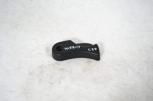 Engine bonnet (hood) release handle