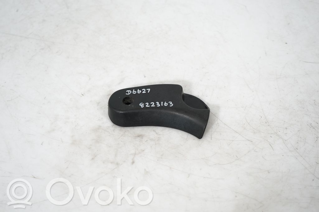 Engine bonnet (hood) release handle