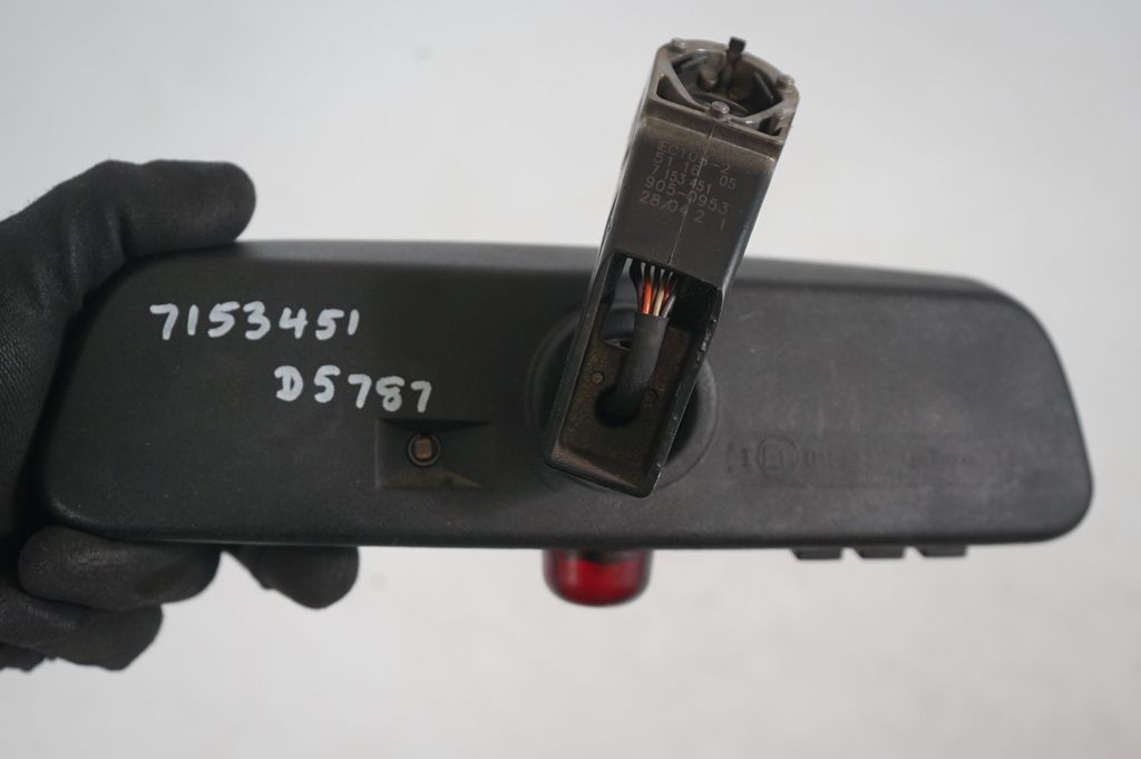 Rear view mirror (interior) (9)