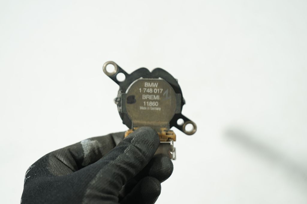 High voltage ignition coil (7)