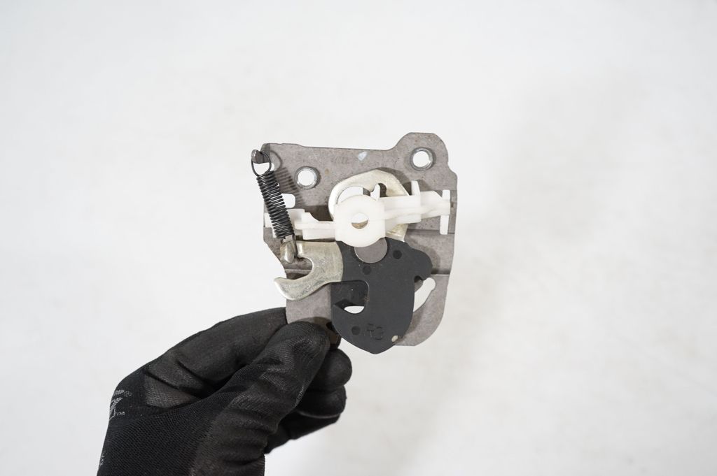 Seat back rest lock catch (6)