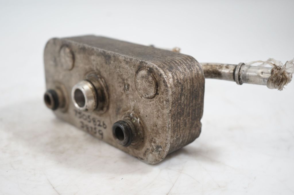 Engine oil radiator (9)