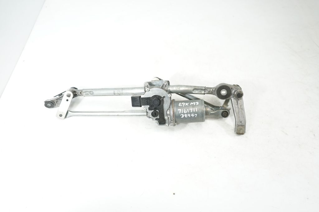 Front wiper linkage and motor