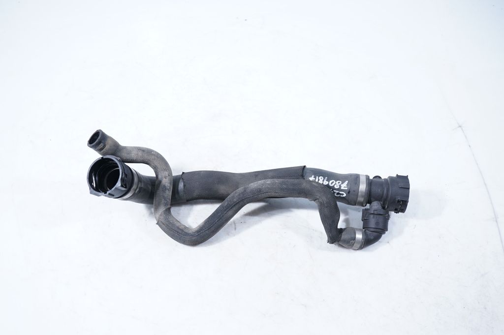 Engine coolant pipe/hose (3)