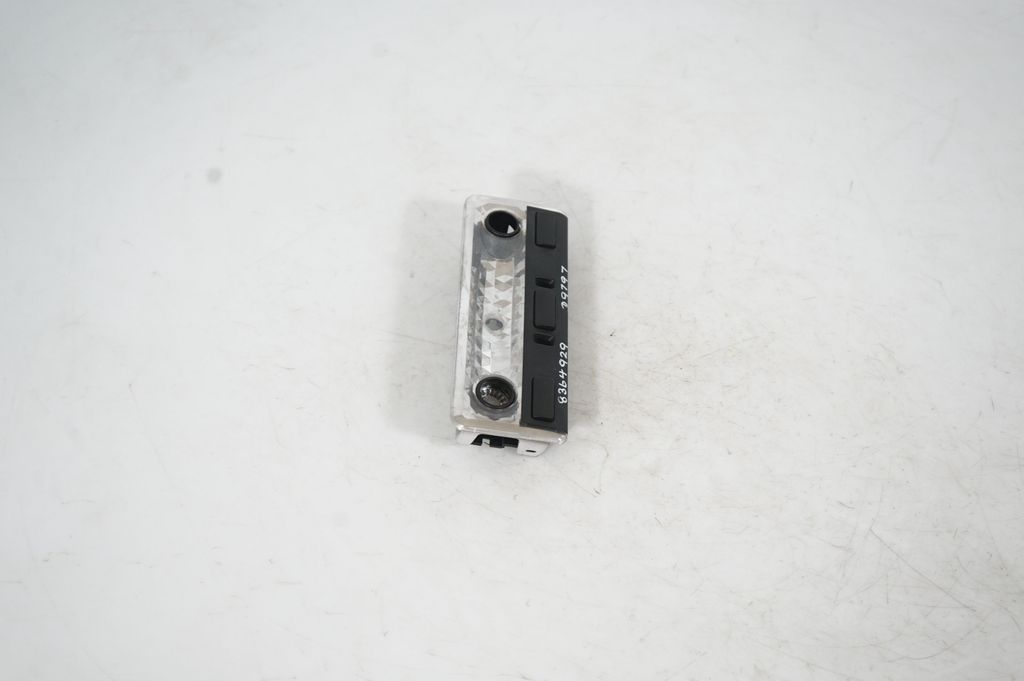 Front seat light (4)