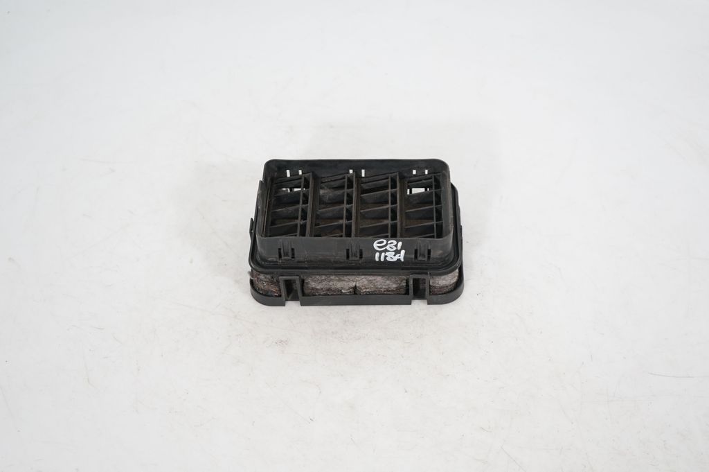 Quarter panel pressure vent (5)