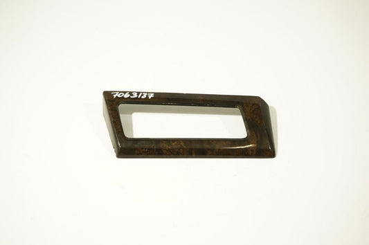 Dashboard glove box trim