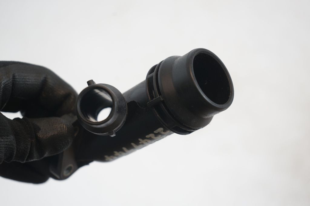 Engine coolant pipe/hose (7)