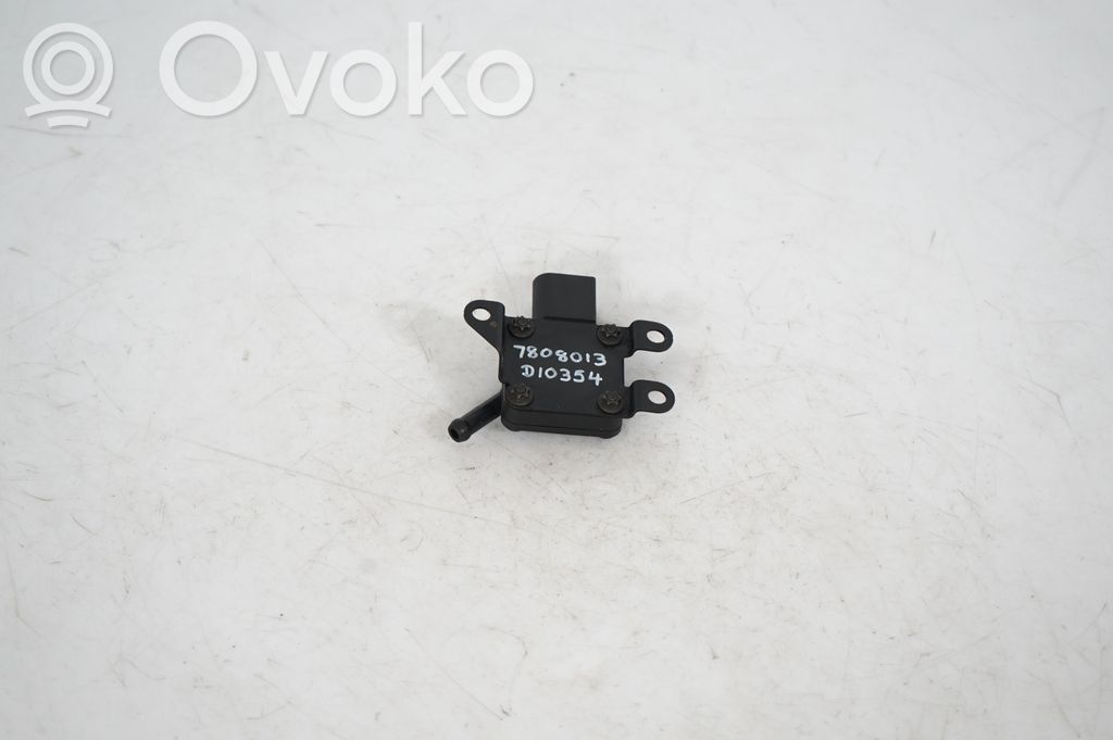Exhaust gas pressure sensor (5)