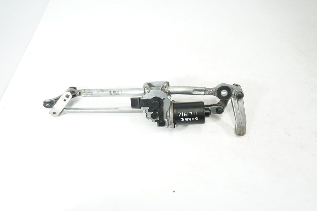 Front wiper linkage and motor