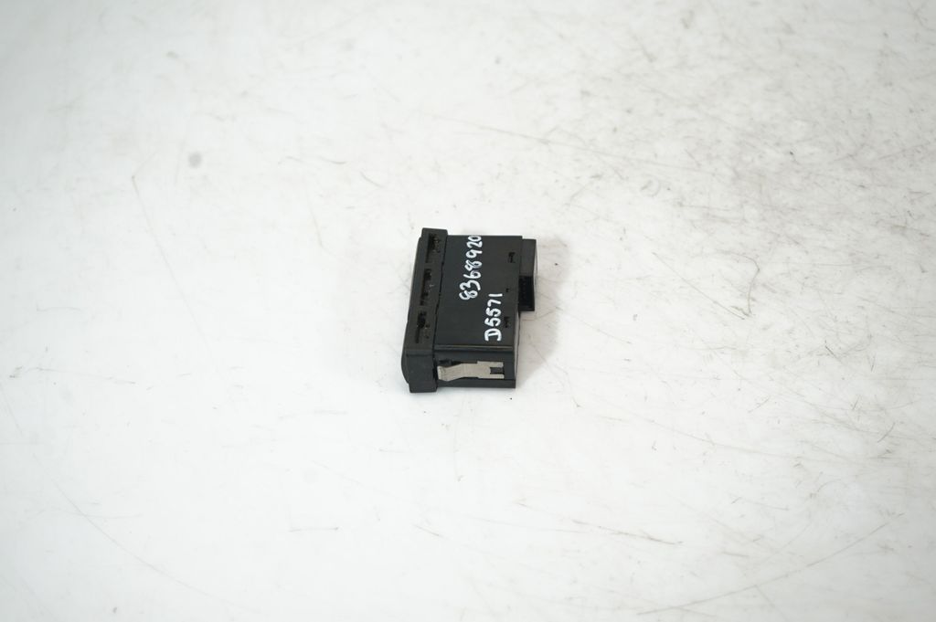 Hazard light switch (2)